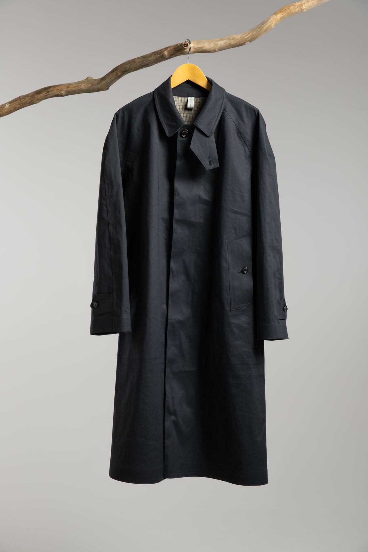 Hancock Article 73 - Single Breasted Long Coat with Newspaper Pockets