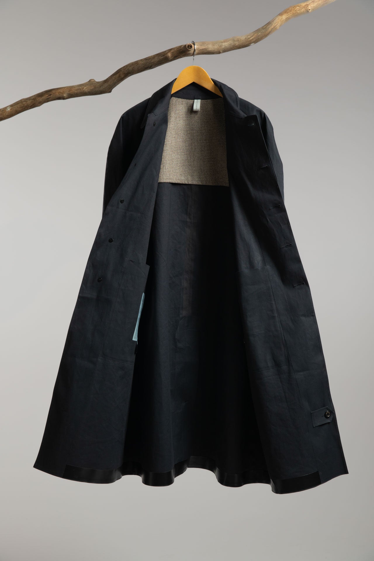 Hancock Article 73 - Single Breasted Long Coat with Newspaper Pockets